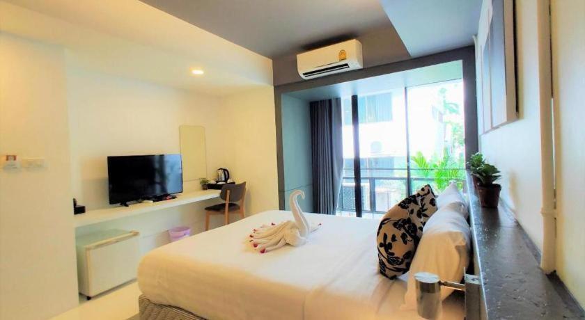 Silom Studios Bangkok Exterior foto